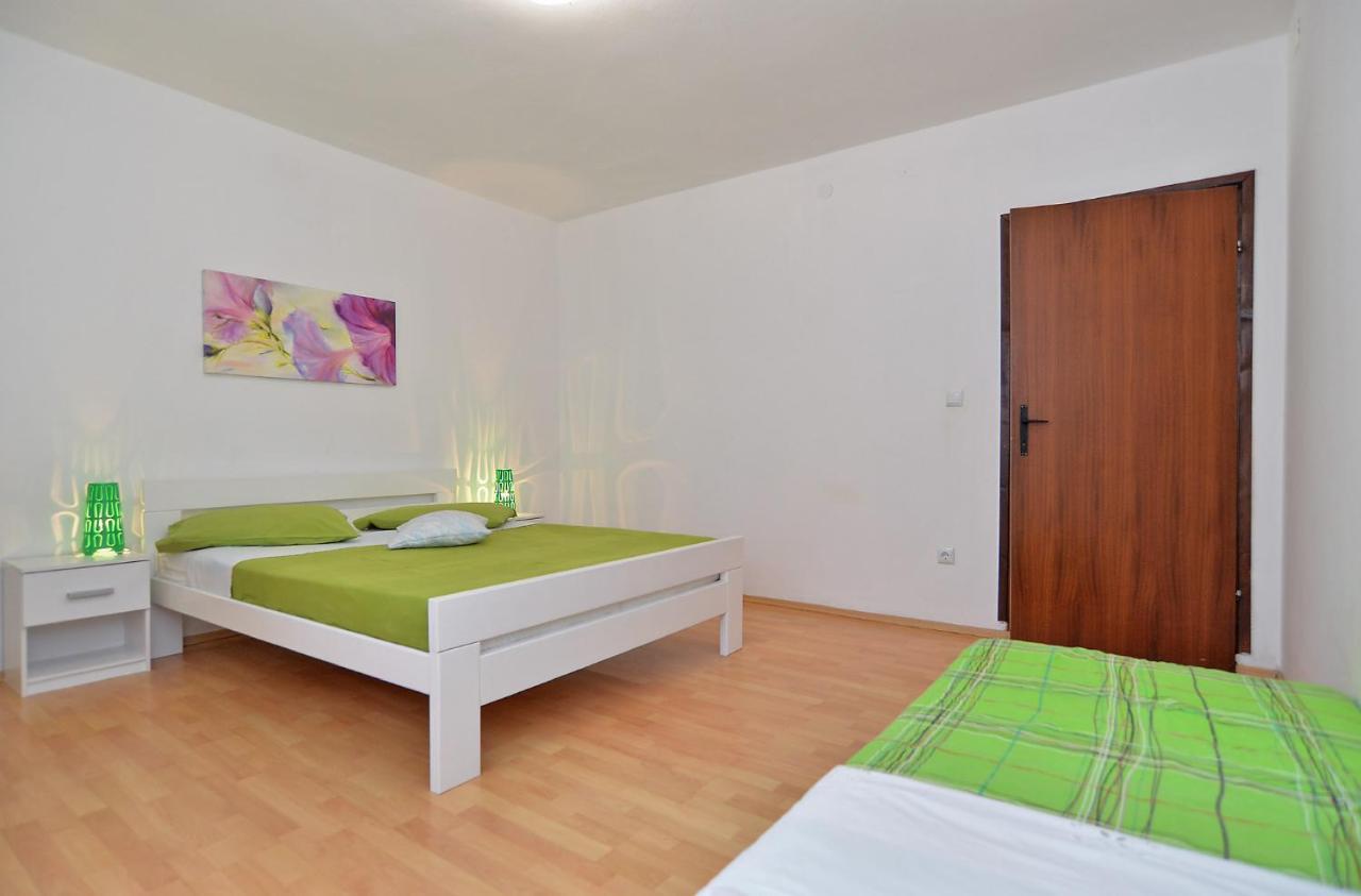 Dom wakacyjny House Vlade 1219 *